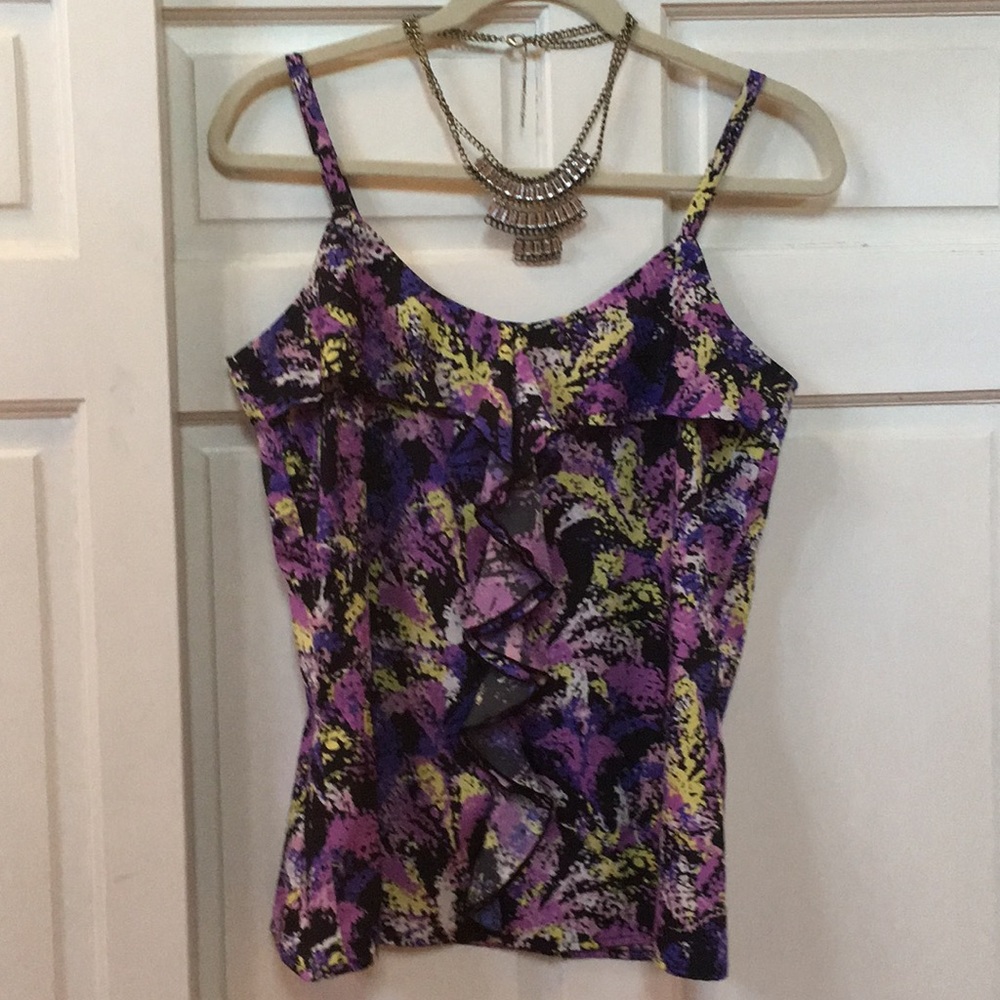 Gap Top in Great Condition